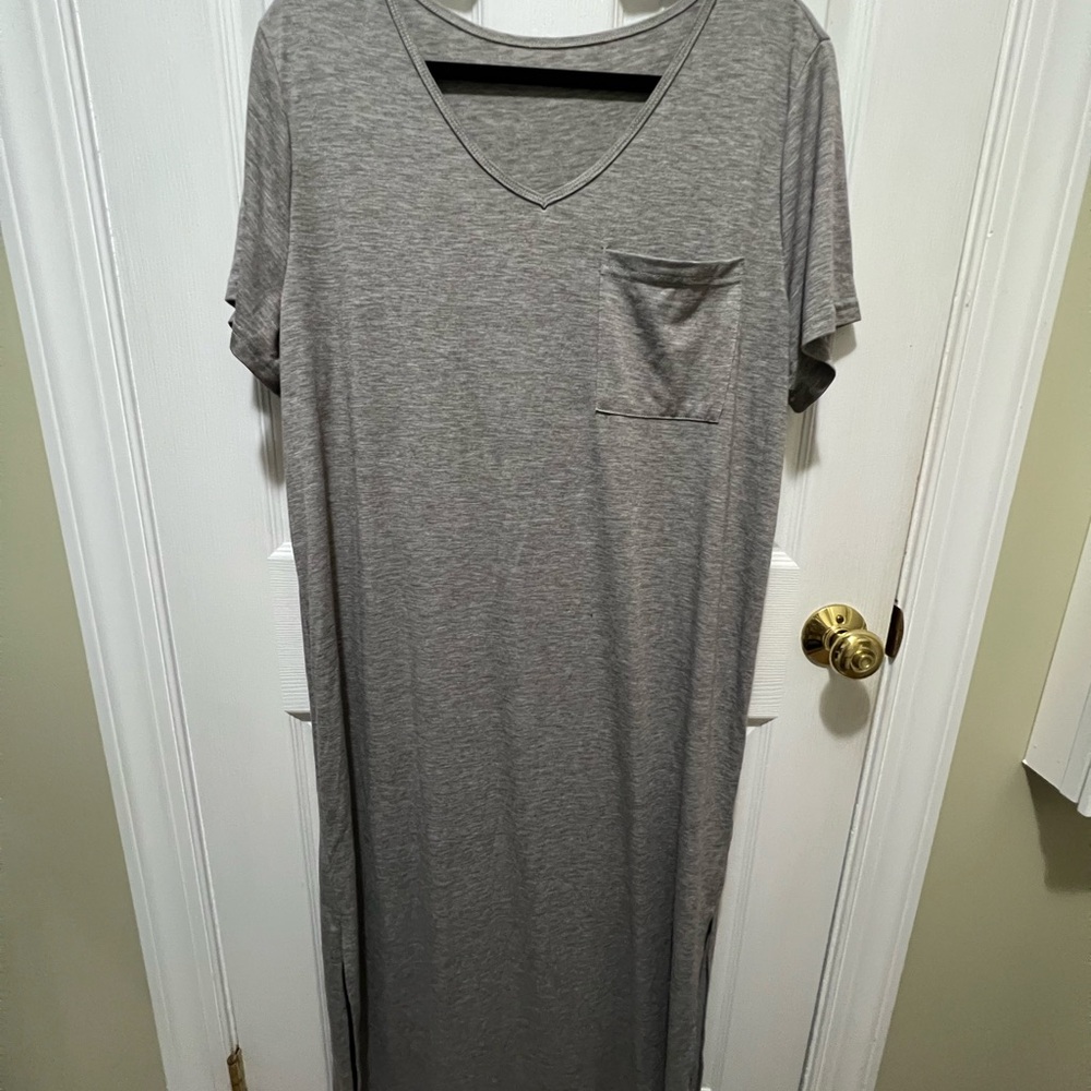 V-Neck Short Sleeve Tee Dresses in Black, Heather Gray, Tan, and Salmon Bundle - Picture 5 of 13